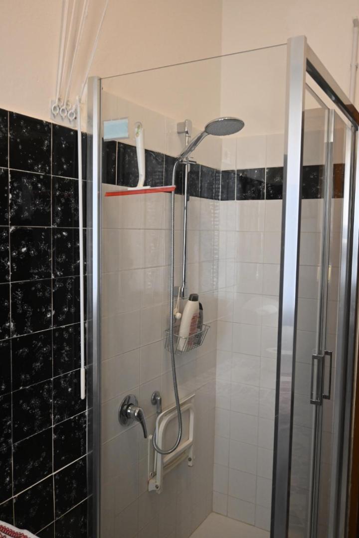 Comfortable Apartament 2 Bedroom Suitable 2-5 Pax Bolonia Zewnętrze zdjęcie